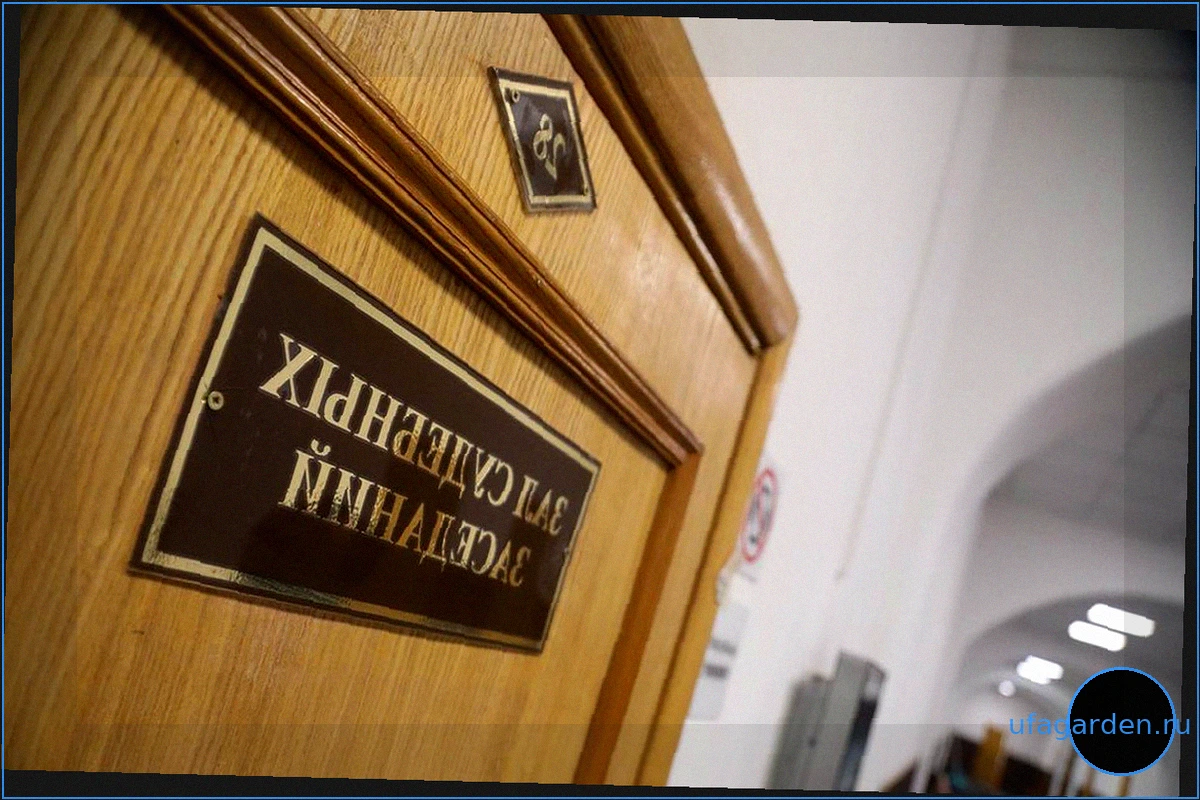 Мужчине, столкнувшему знакомого с лестницы в доме в Клину, дали почти три года